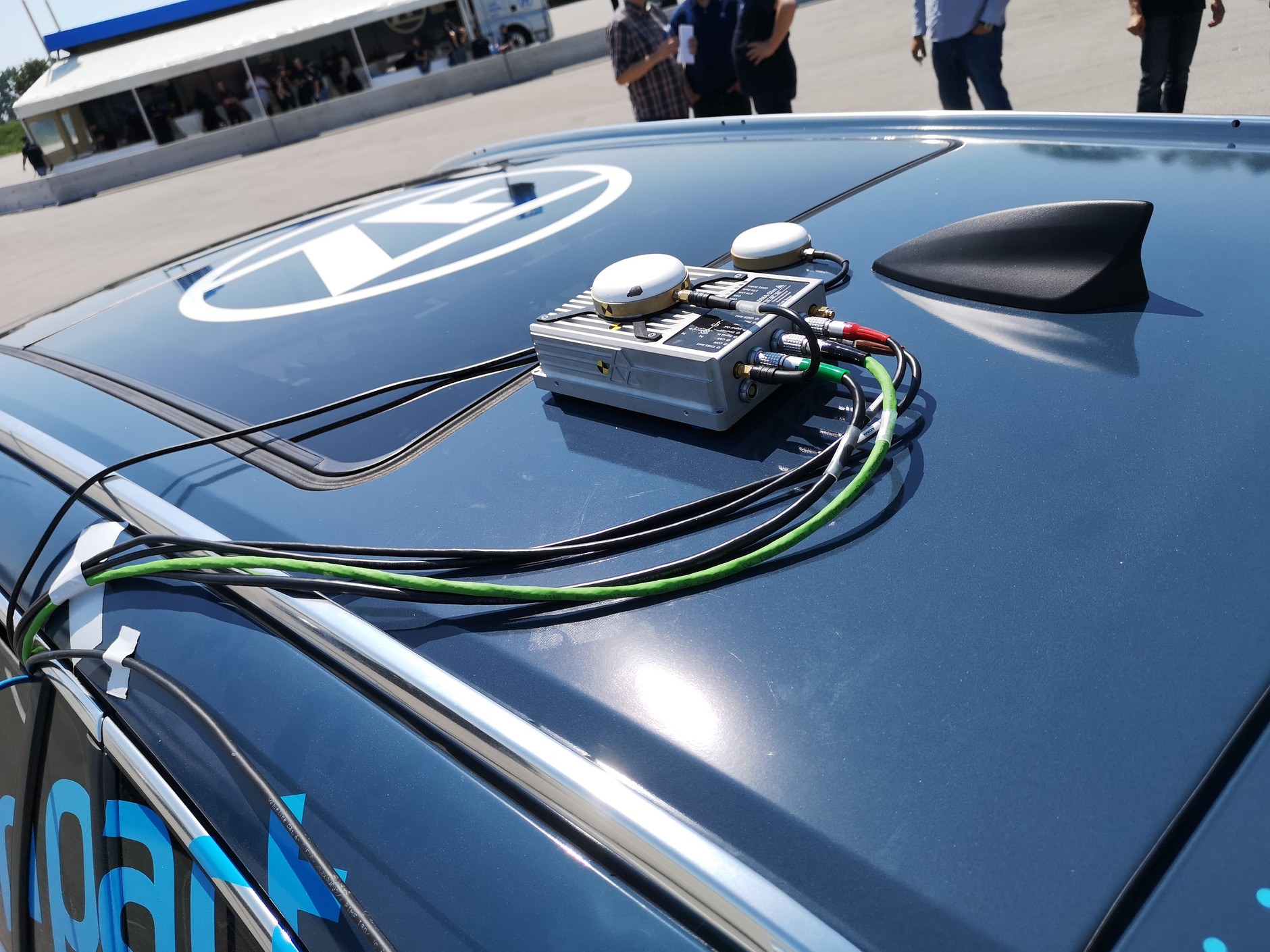 Zewnętrzna poduszka boczna ZF do ochrony przed uderzeniem przez inny pojazd