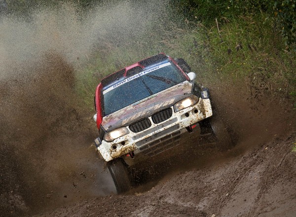 Hołowczyc triumfuje w Baja Poland 2011