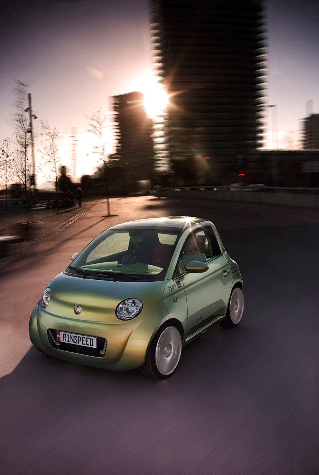 Rinspeed UC? – samochód do jazdy pociągiem