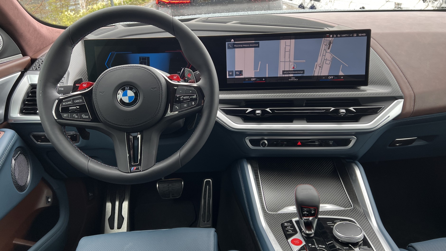 BMW XM (od 2023 r.)