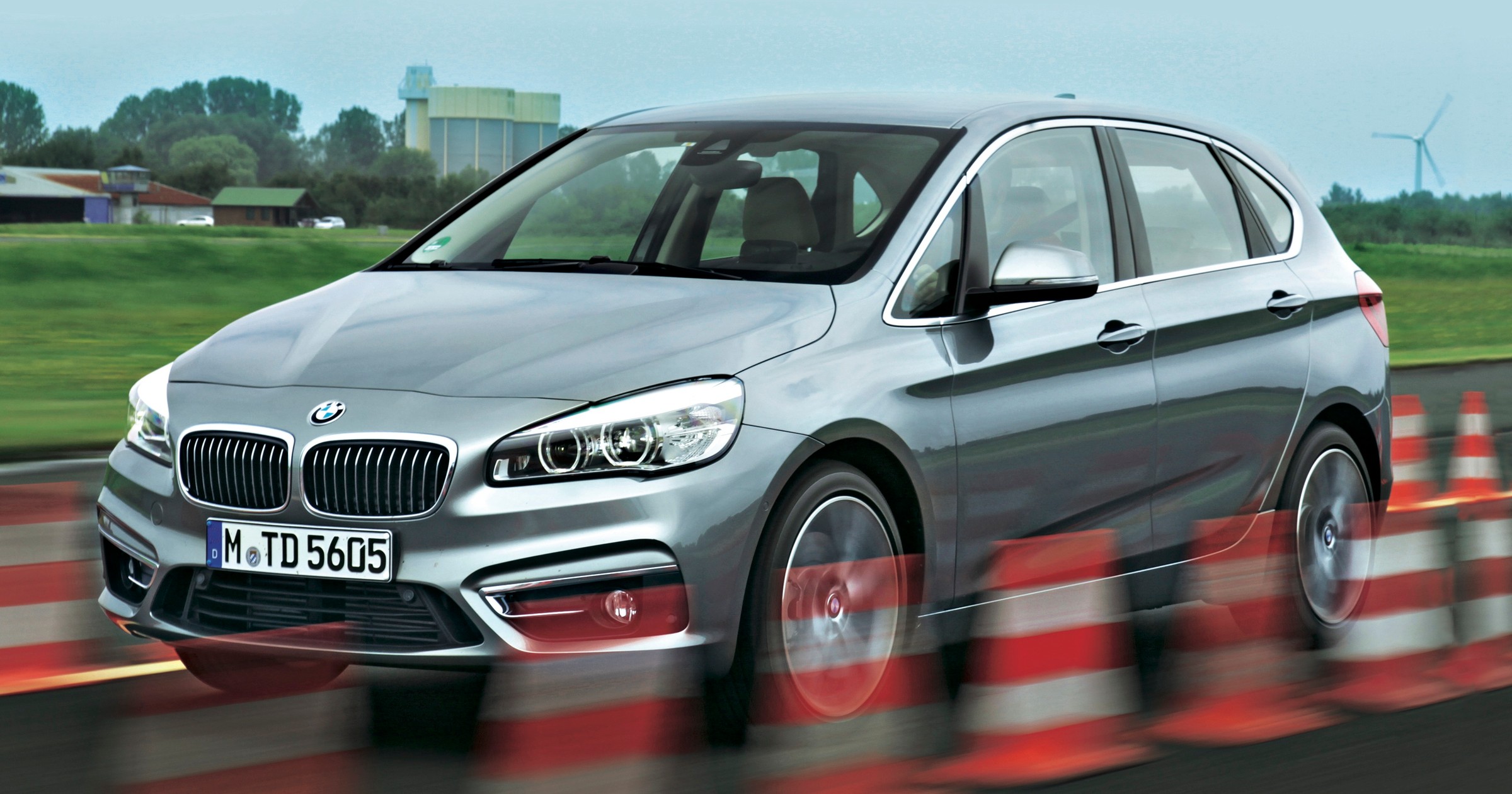 Test BMW 225i - Van mocny jak GTI