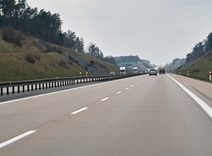 Bariery energochłonne nie tak bezpieczne. Normy nie nadążają za rzeczywistością