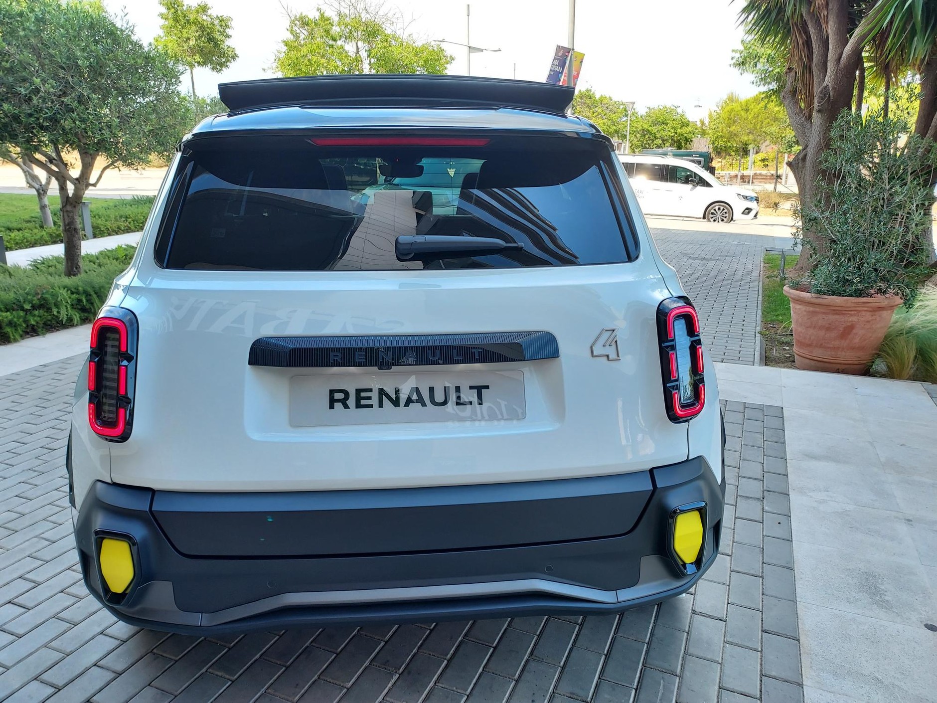 Renault 4 E-Tech Plein Sud