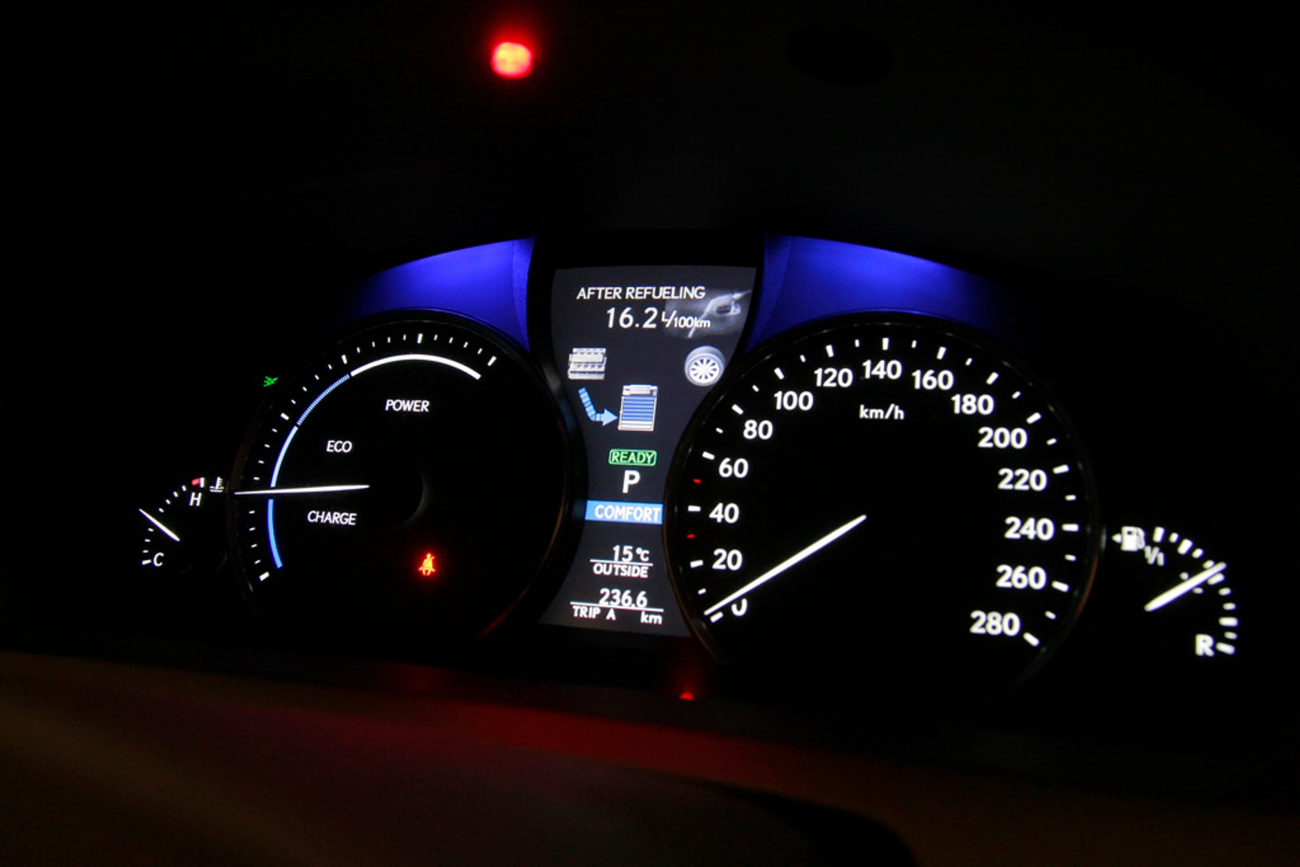 Test Lexusa LS 600h F Sport: hybryda na  sportowo