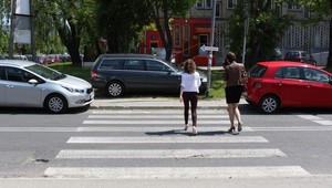 Lepiej zaparkować nielegalnie niż "na gapę"? Kierowcy w Warszawie omijają opłaty SPPN