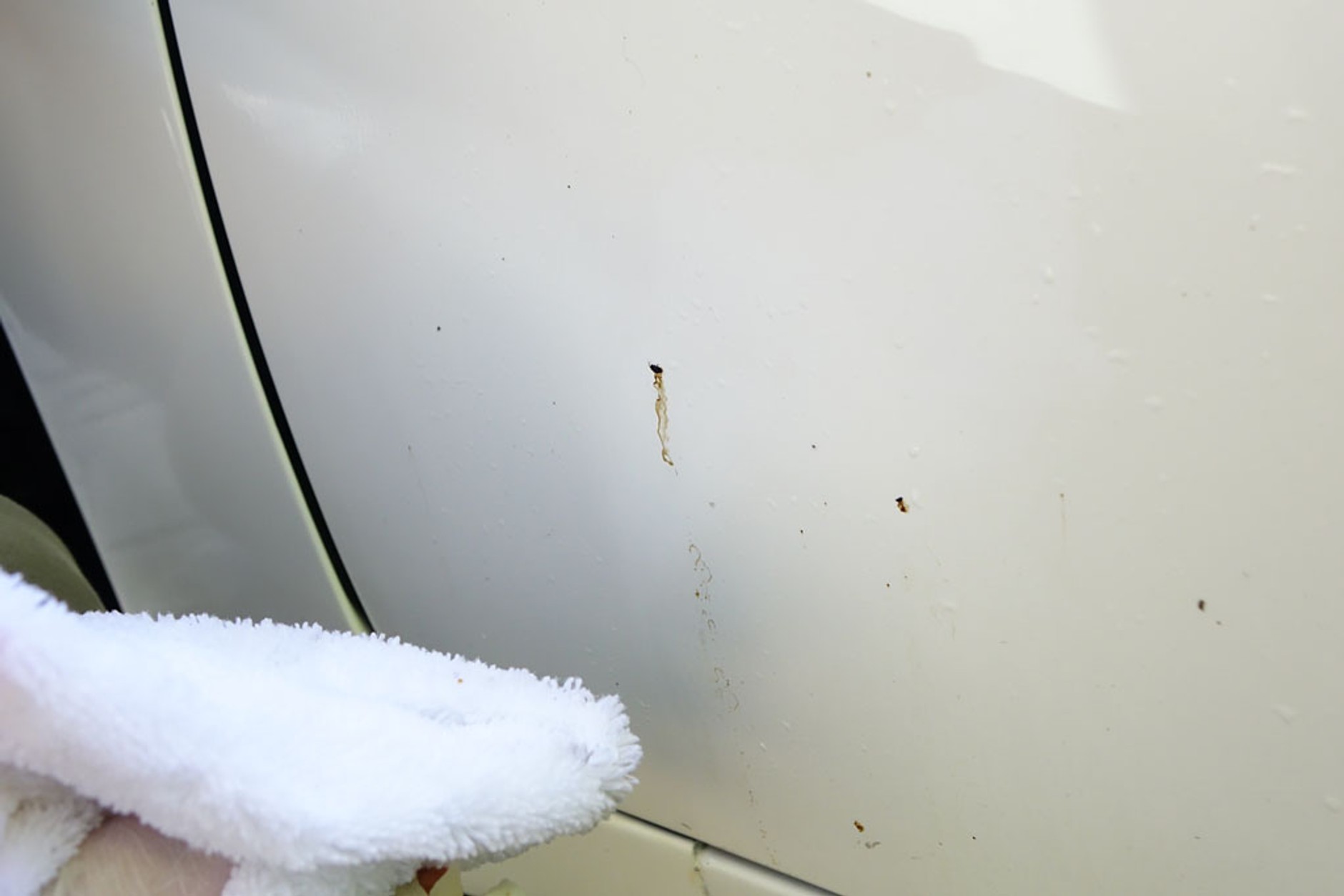 Jak umyć auto, żeby domyć?