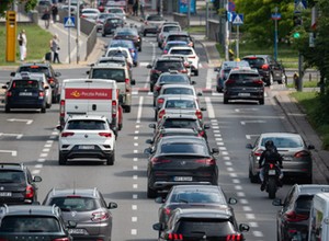 Unia Europejska złagodziła przepisy dla producentów samochodów. Nie będzie kar?
