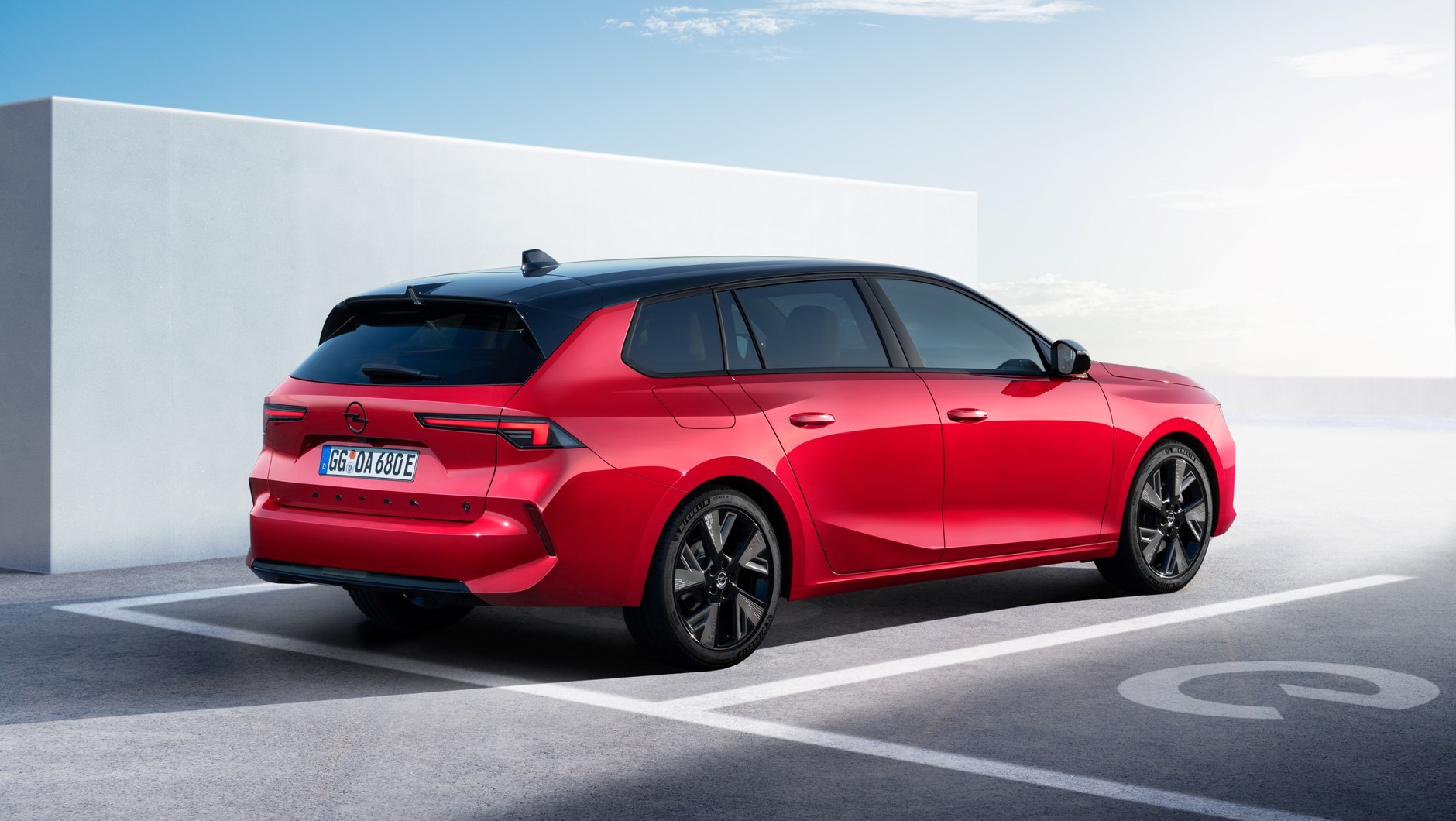Opel Astra Sports Tourer Electric