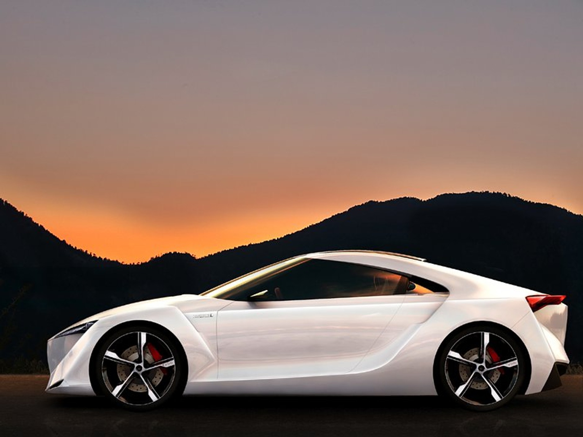 Toyota FT-HS: hybrydowe coupe w Detroit