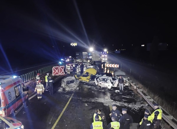 Nowe, szokujące informacje w sprawie karambolu na drodze S7. Kierowca przekroczył prędkość o 39 km na godz.