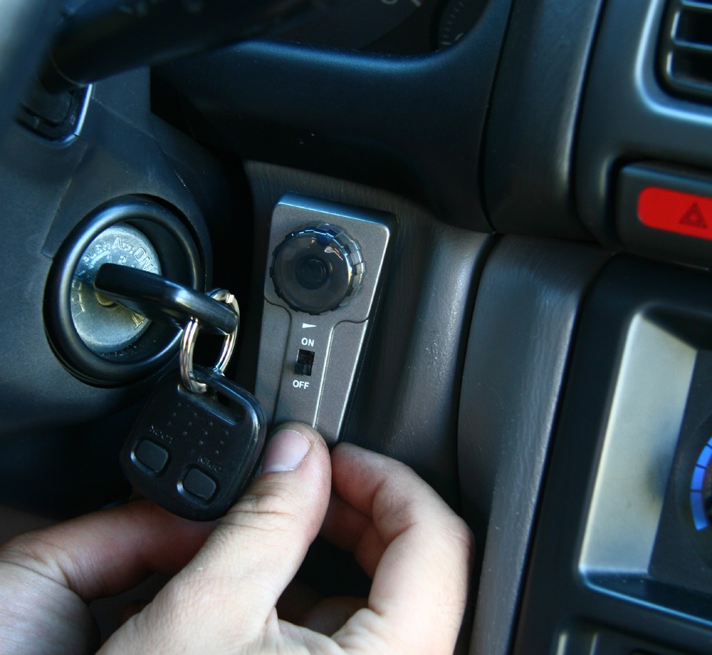 Montaż subwoofera: Czyli - Tanie basy spod fotela