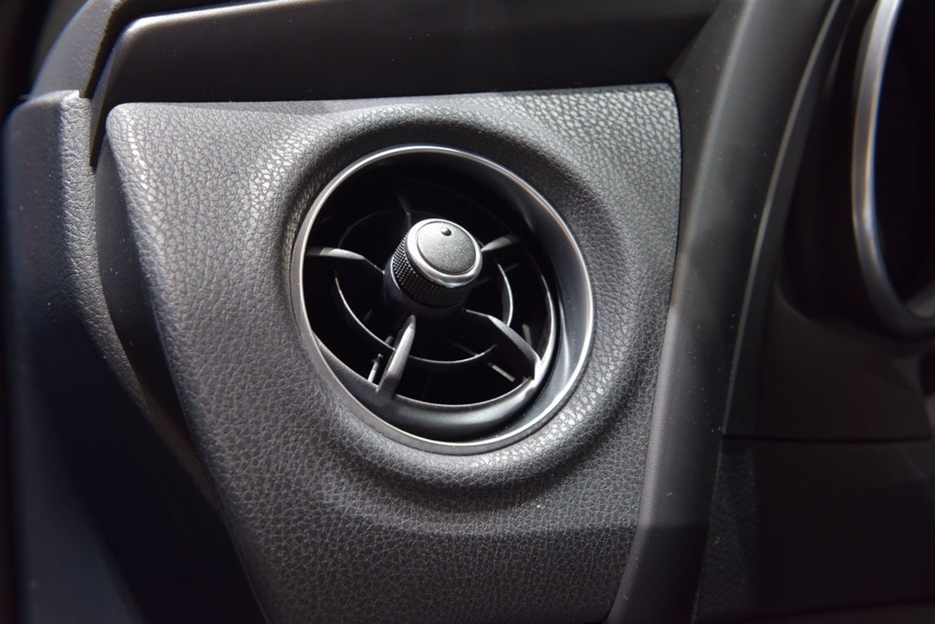 Toyota Auris - Czyli, szybki duży lifting