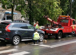 Teraz takie parkowanie to plaga. Kara wynosi nawet 1200 zł