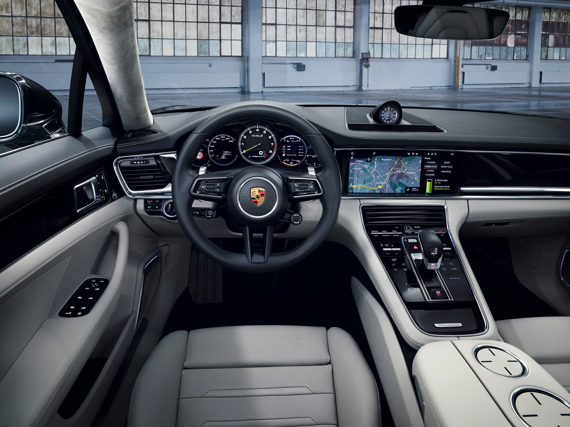 Porsche wprowadza nowe warianty Panamery
