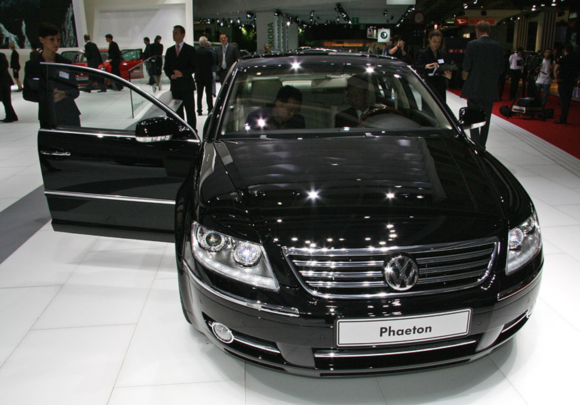 Paryż 2008: Volkswagen Phaeton – rok modelowy 2009