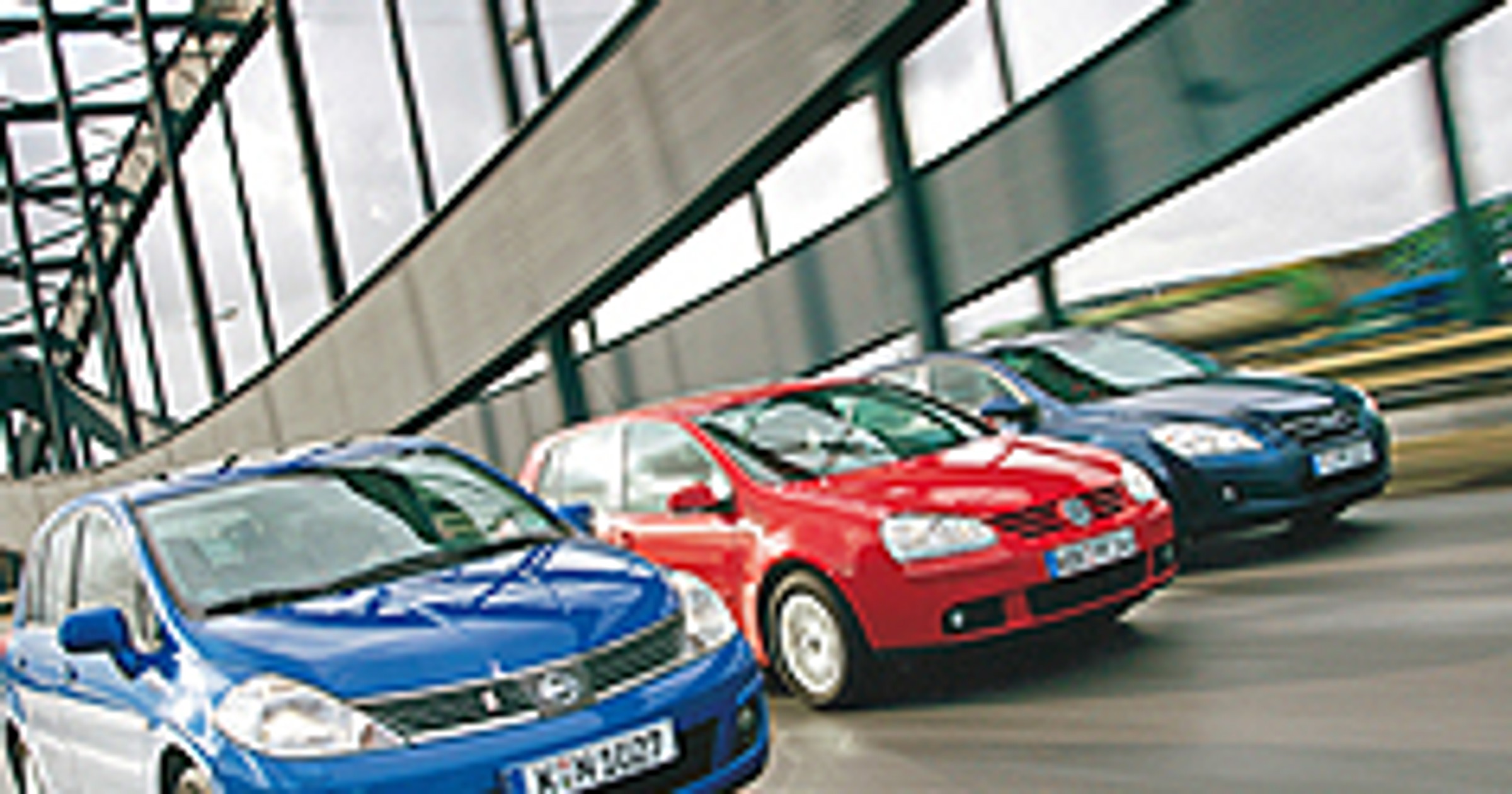 VW Golf kontra Kia cee'd i Nissan Tiida - Porównanie trzech kompaktów