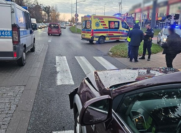 Potrącenie 16-latki na pasach w Pruszczu Gdańskim. Policja ustala przyczyny wypadku