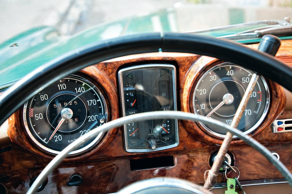 Mercedes 300 SE Cabriolet