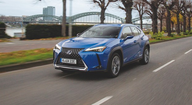 Lexus UX 300e – tak jeździ pierwszy elektryk w gamie