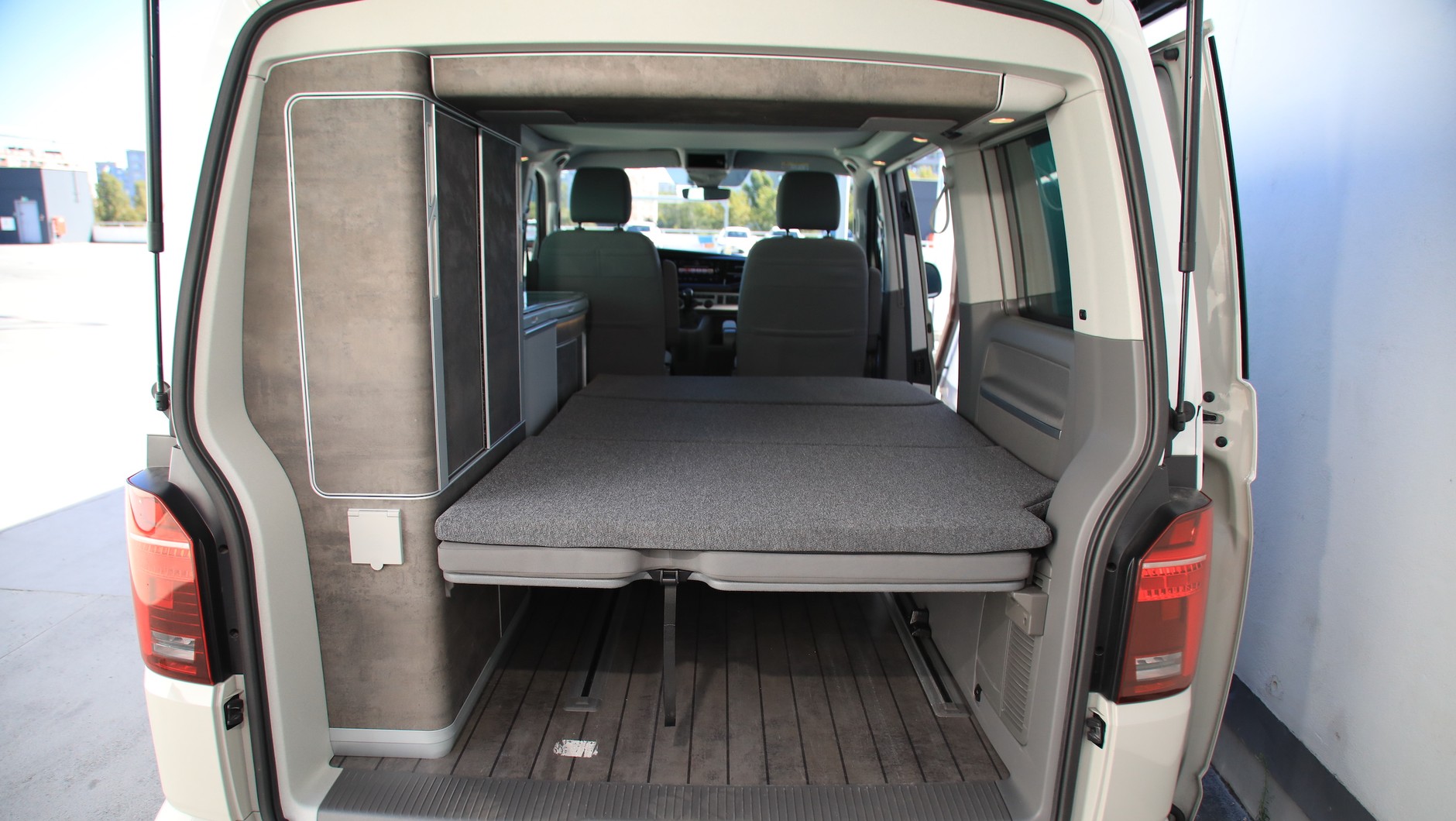 Volkswagen California 6.1