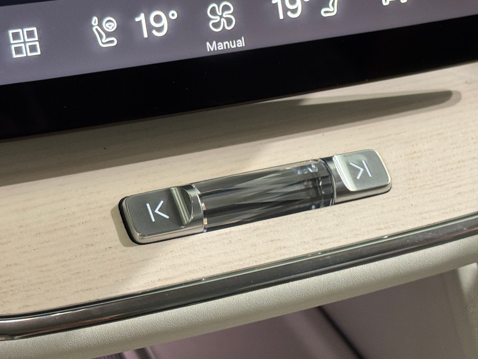 Volvo ES90 2025