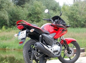 Honda CBF125 – wstęp do turystyki
