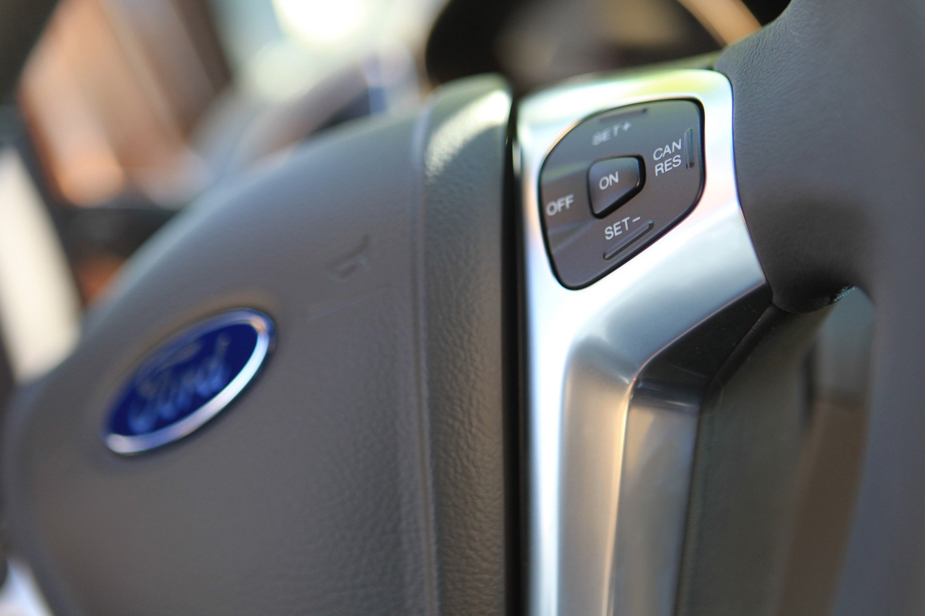 Ford B-Max: nowy, praktyczny mieszczuch