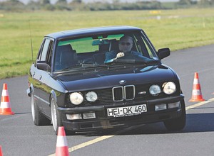 BMW M5 - moc z obrotów