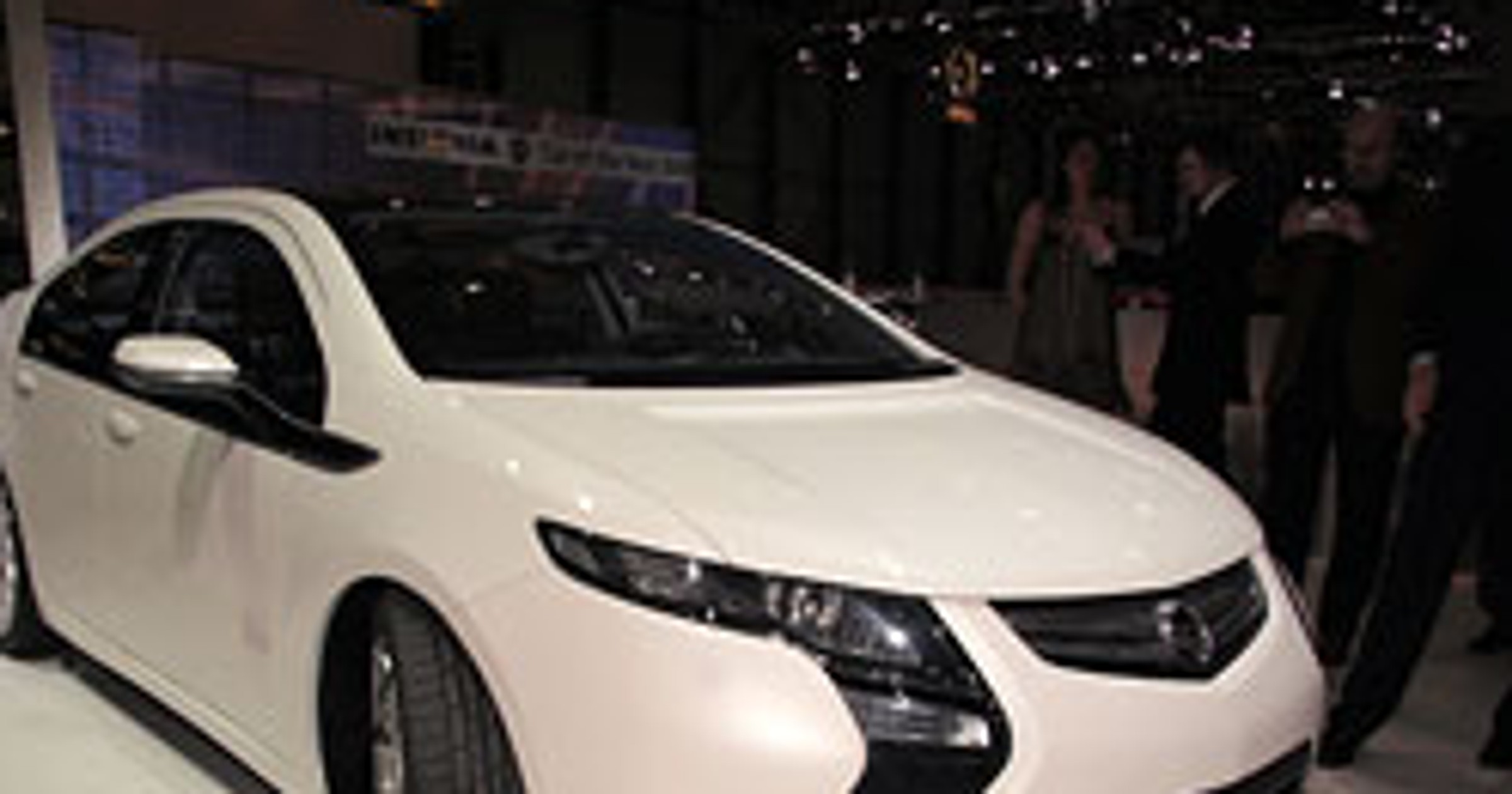 Genewa 2009: Opel Ampera – Volt w europejskim przebraniu