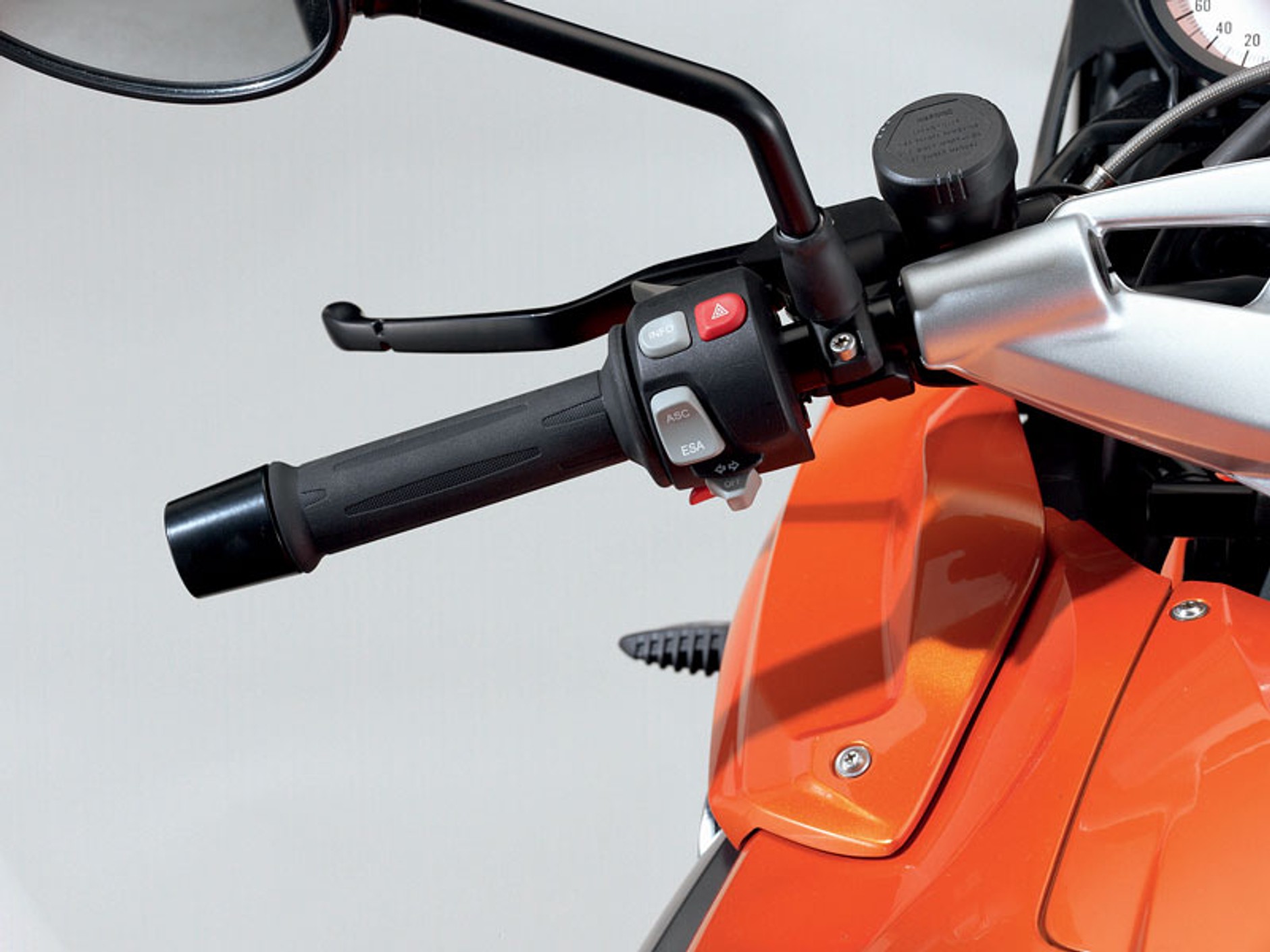 BMW Motorrad 2009: K 1300 S, K 1300 R, K 1300 GT (3x wideo HD!)