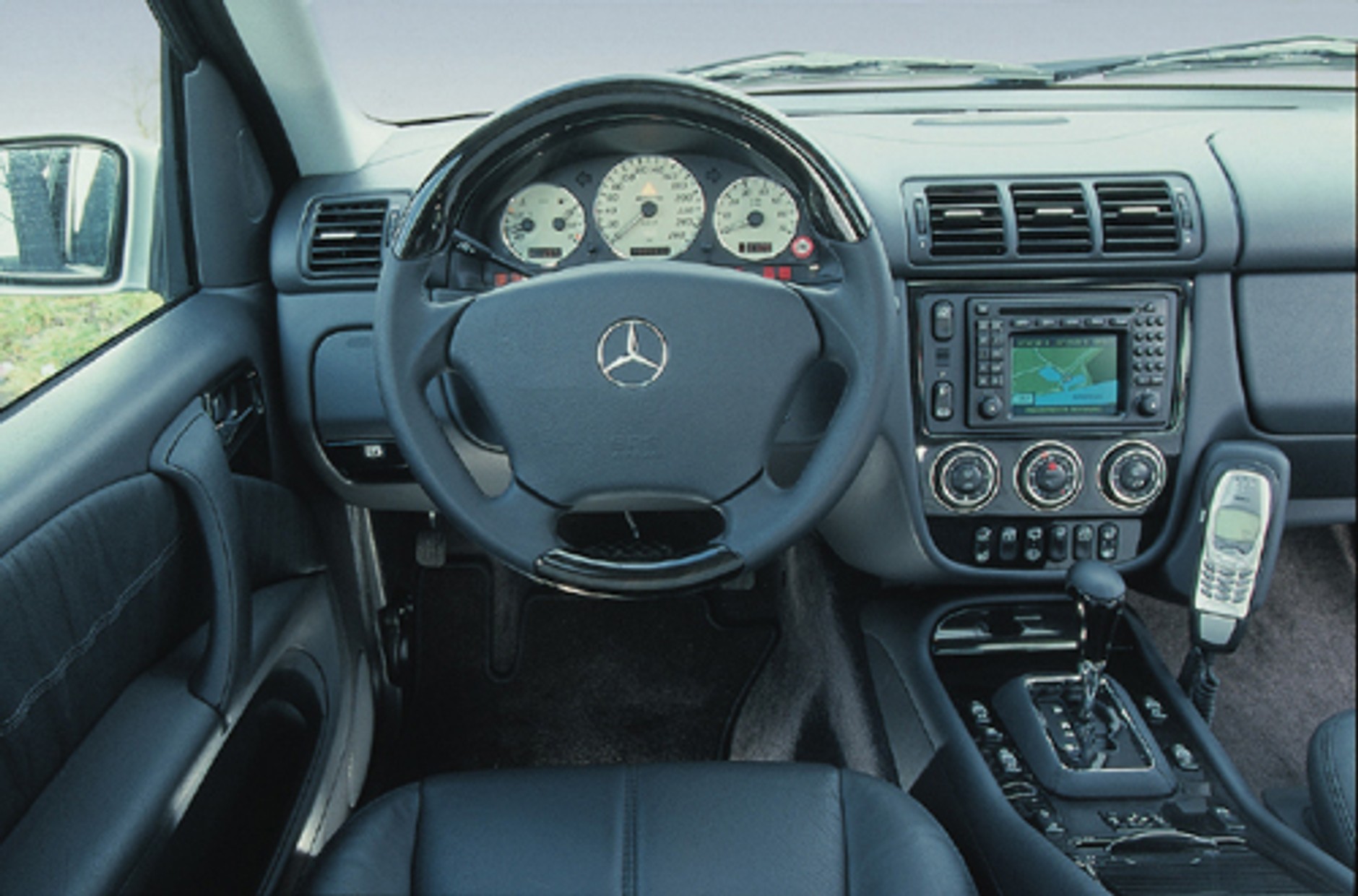 Porsche Ceyennne S kontra Mercedes ML 55 AMG i BMW X5 4.6is - strarcie terenówek dla bogatych