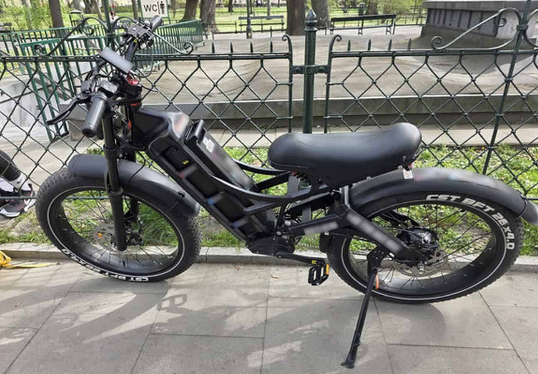 Motorower udający rower elektryczny to gwarancja poważnych problemów