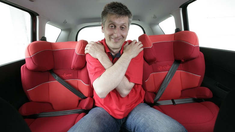 Dwa foteliki w aucie – jak zmieścić trzeci?