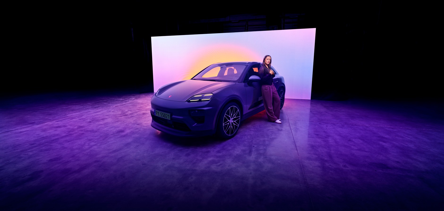 "Bądź zmianą, pozostań sobą" – Iga Świątek w kampanii nowego elektrycznego Porsche Macana
