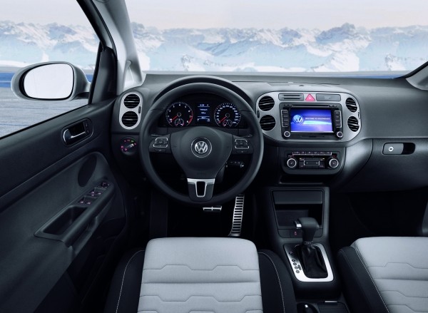 Genewa 2010: Volkswagen Cross Golf - kompakt uniwersalny