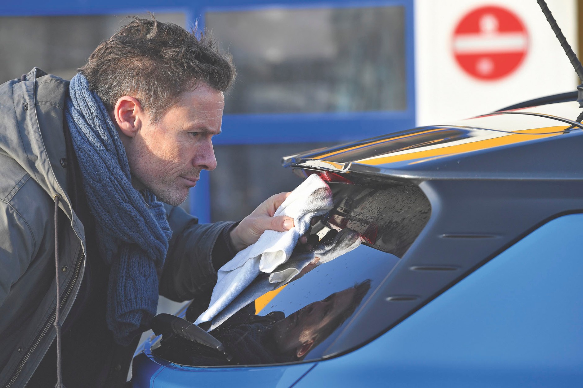 Niepraktyczne tylne spoilery