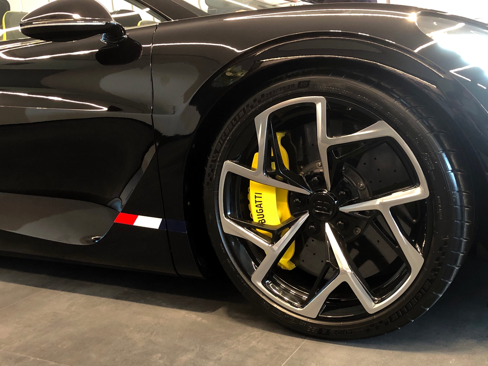 Otwarcie salonu Bugatti w Katowicach. Bugatti W16 Mistral