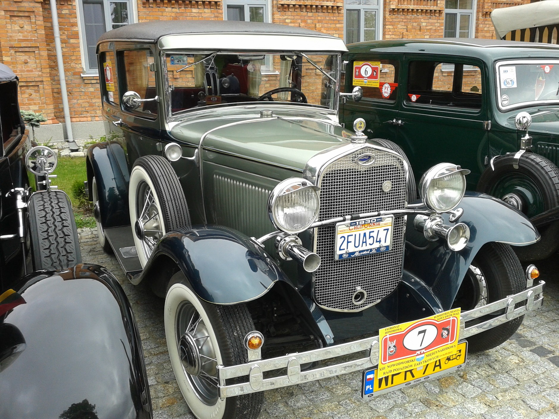 Rajd samochodów przedwojennych w Nowym Dworze