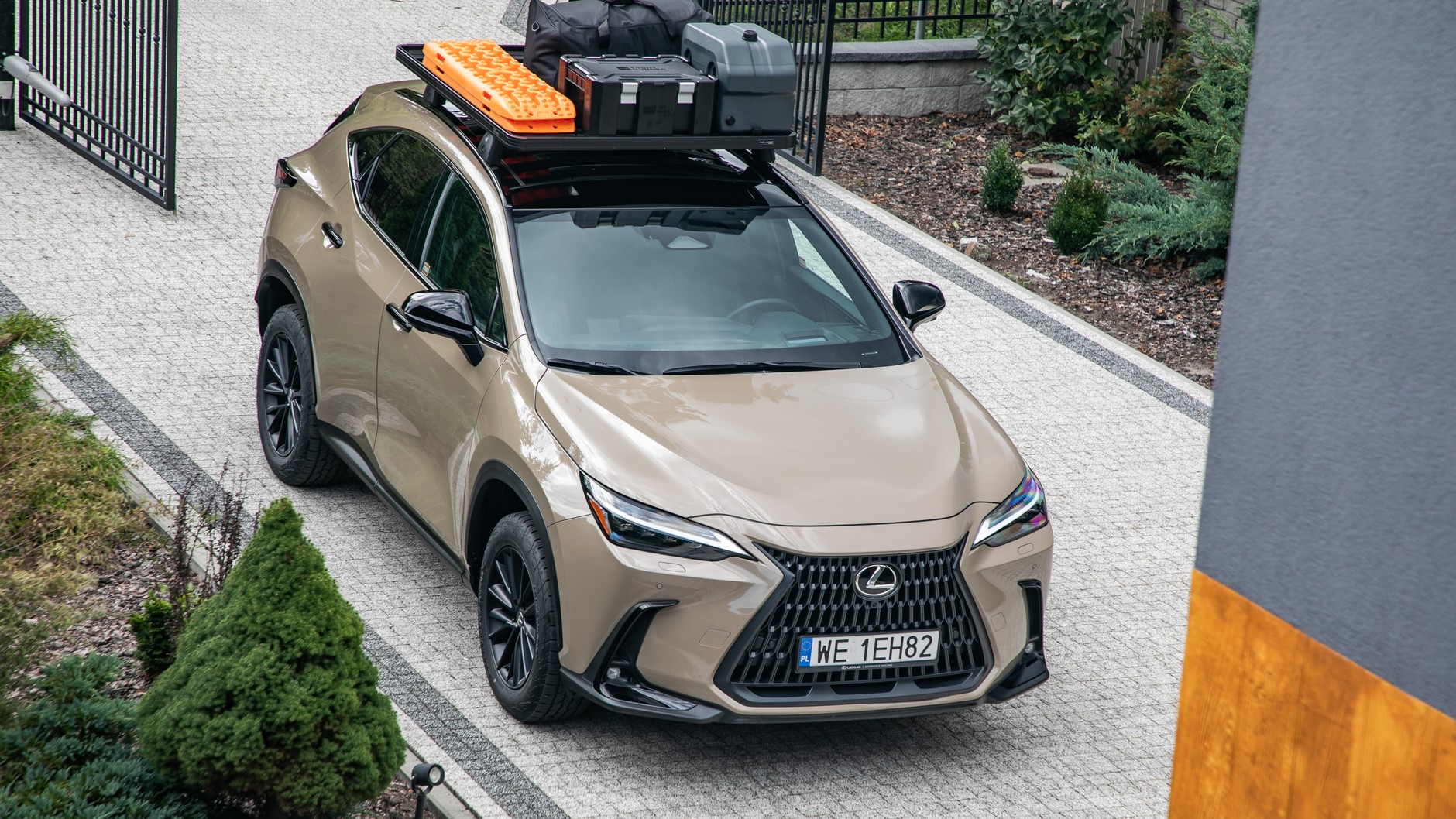 Akcesoria do Lexusów w ramach akcji "Wakacje All-Inclusive"