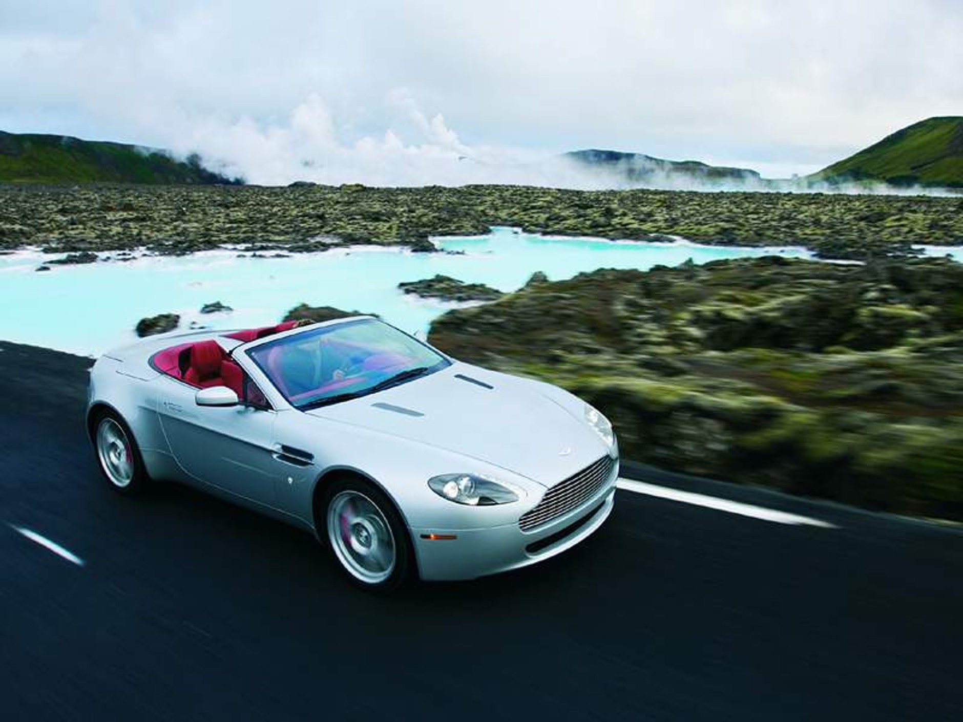 Aston Martin V8 Vantage Roadster już jest!