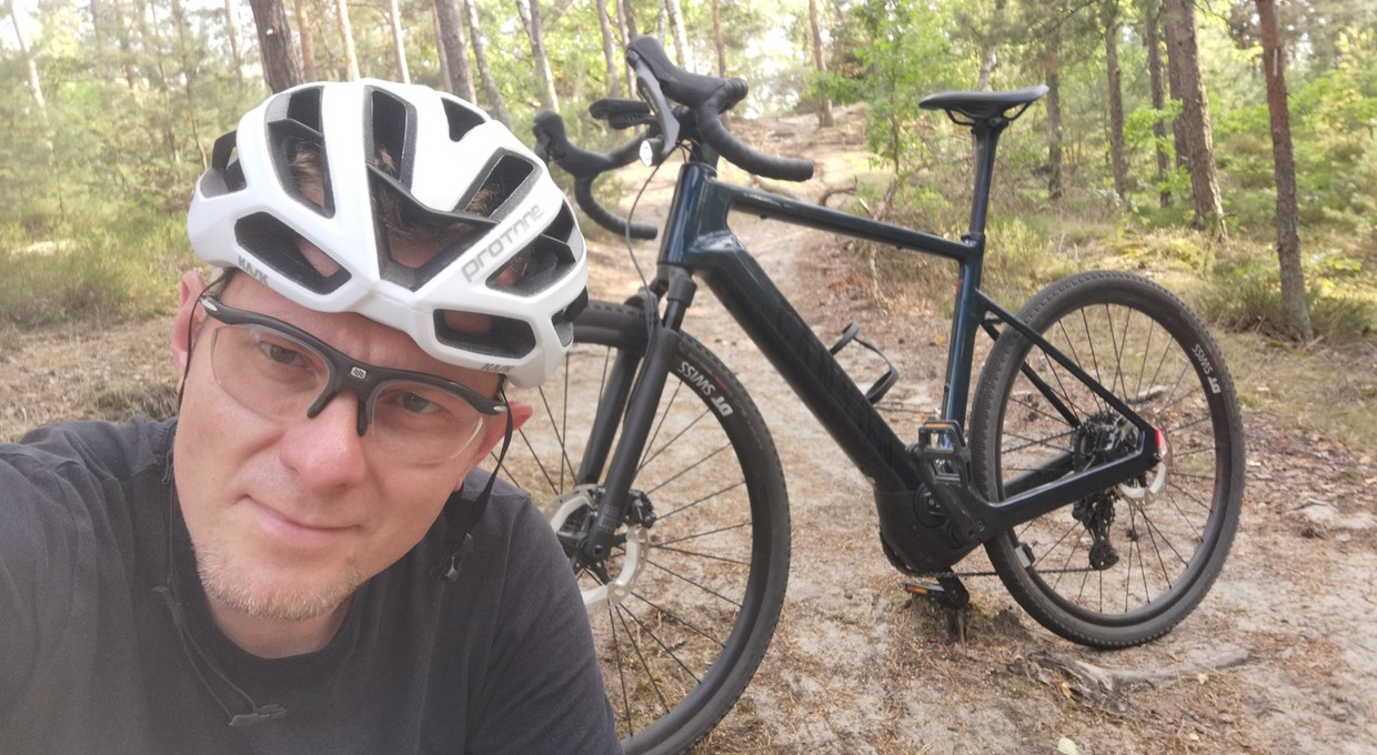 Elektryczny gravel – po co komu taki rower? Testowałem go – oto jego wady i zalety