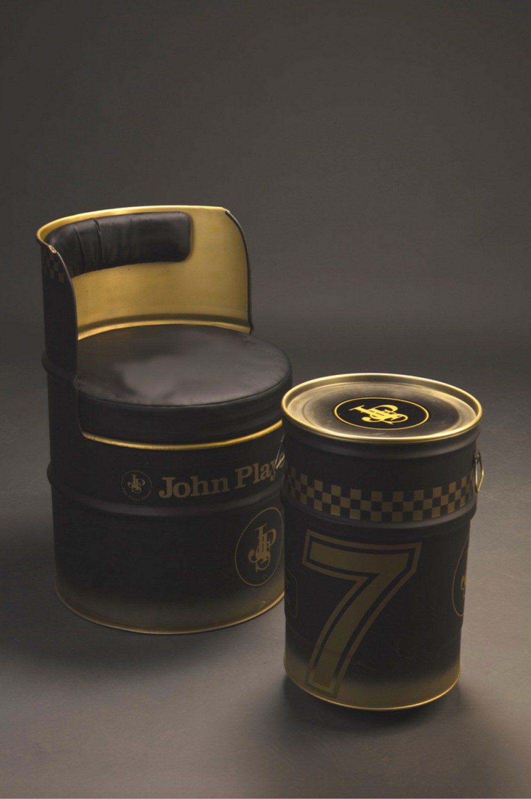 Meble Style Classics - Siedzisko i stolik z beczek