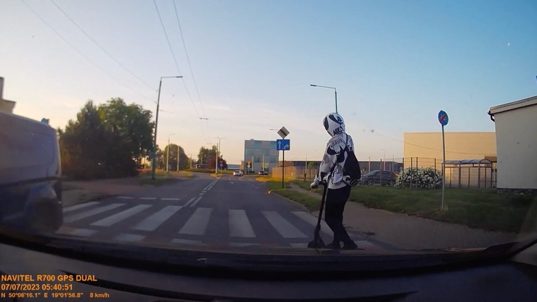 Użytkownicy hulajnóg często sami proszą się o wypadek