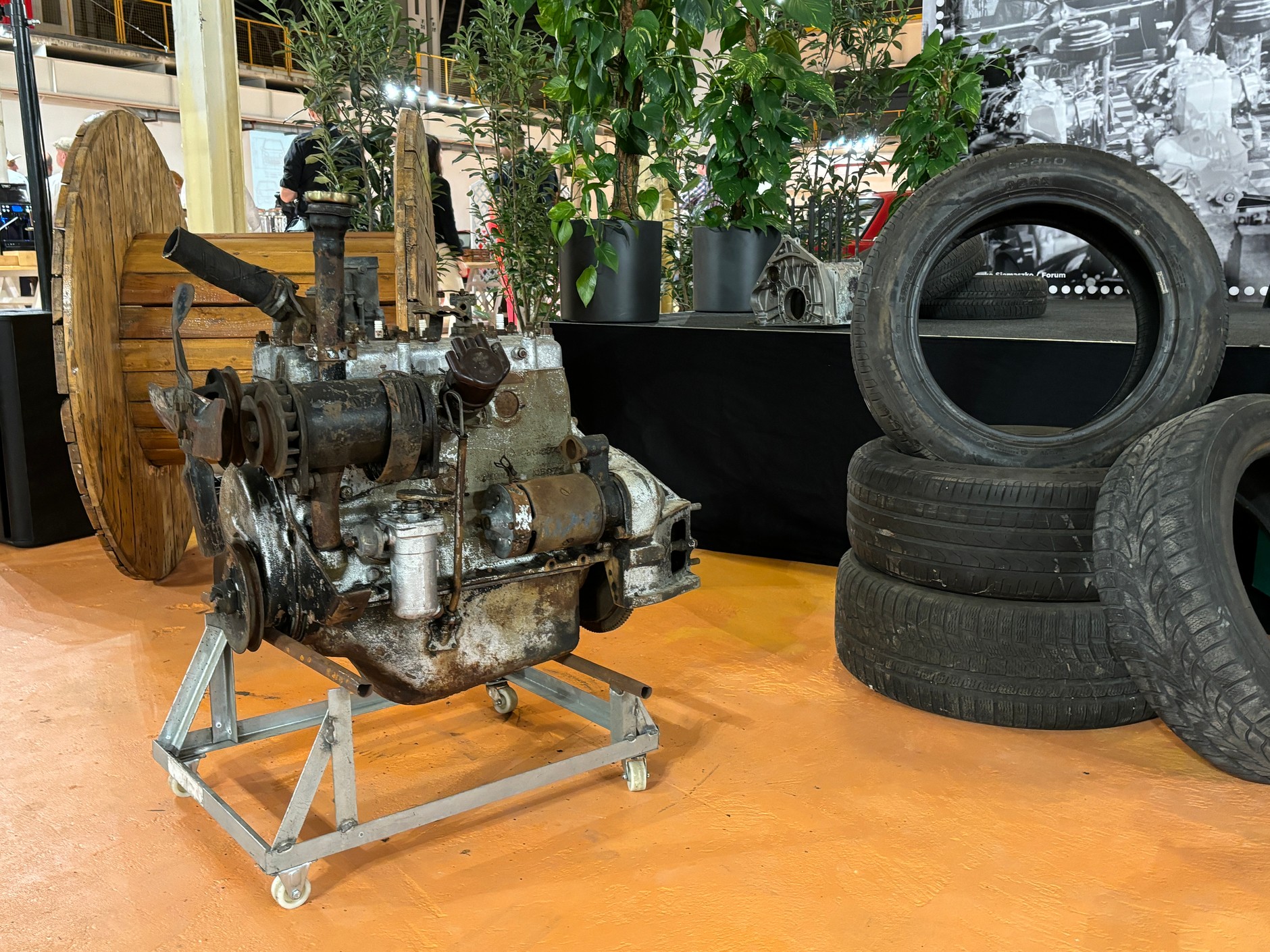 Wystawa w dawnej fabryce FSO