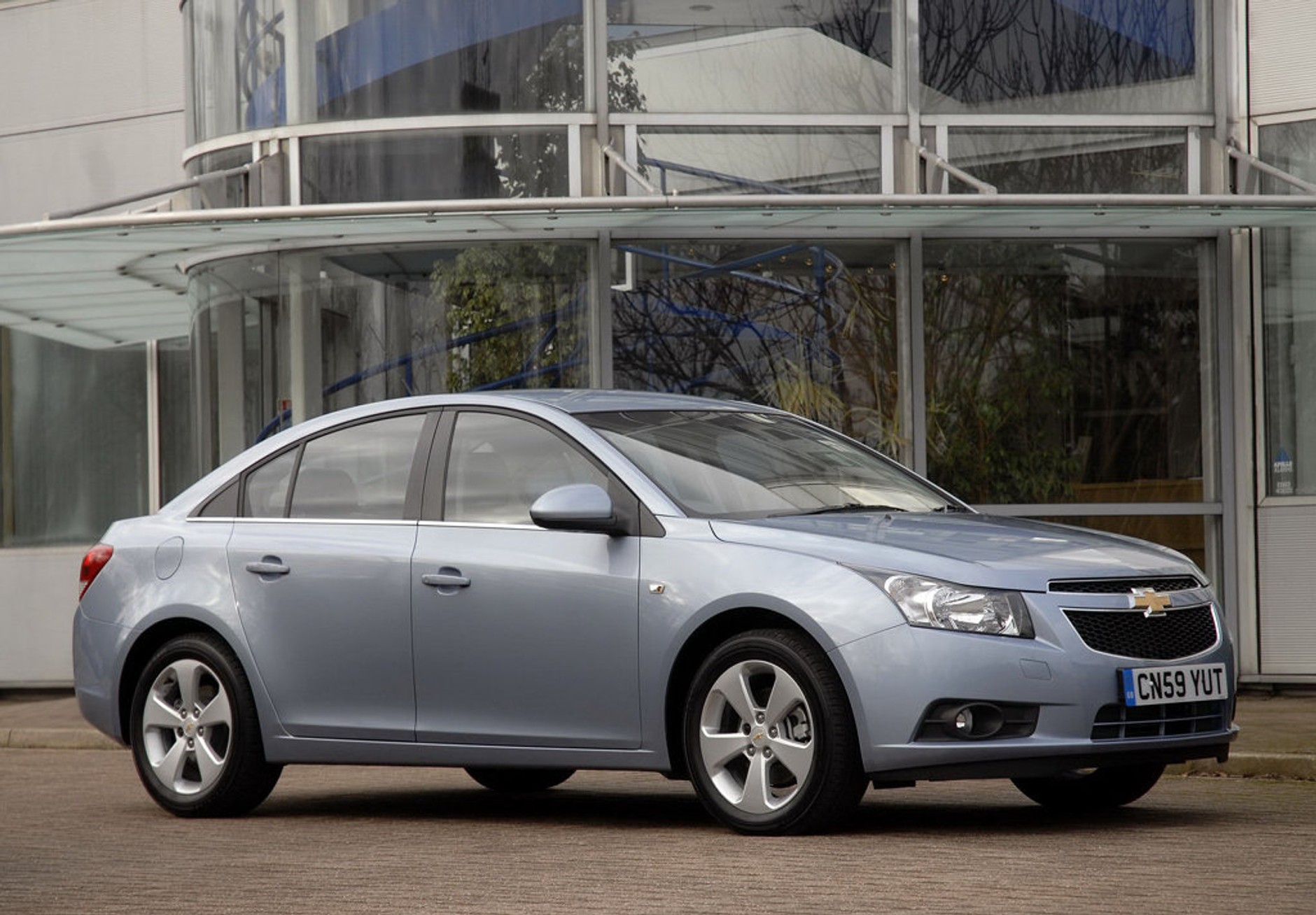 Chevrolet Cruze - W Wielkiej Brytanii silnik 2.0 VCDi dostępny z 6-stopniowym automatem