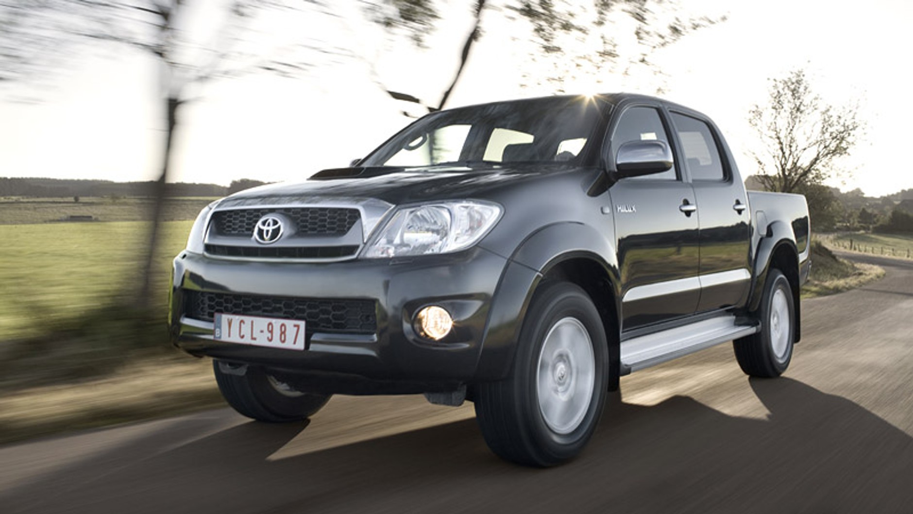 Toyota Hilux: restyling pickupa na nowy rok modelowy