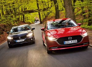 Honda Civic 1.5 VTEC Turbo kontra Mazda 3 2.0 Skyactiv-X - są lepsze, niż myślisz!
