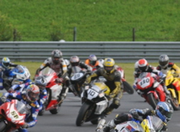 Suzuki GRANDys Duo z sukcesami w Moście