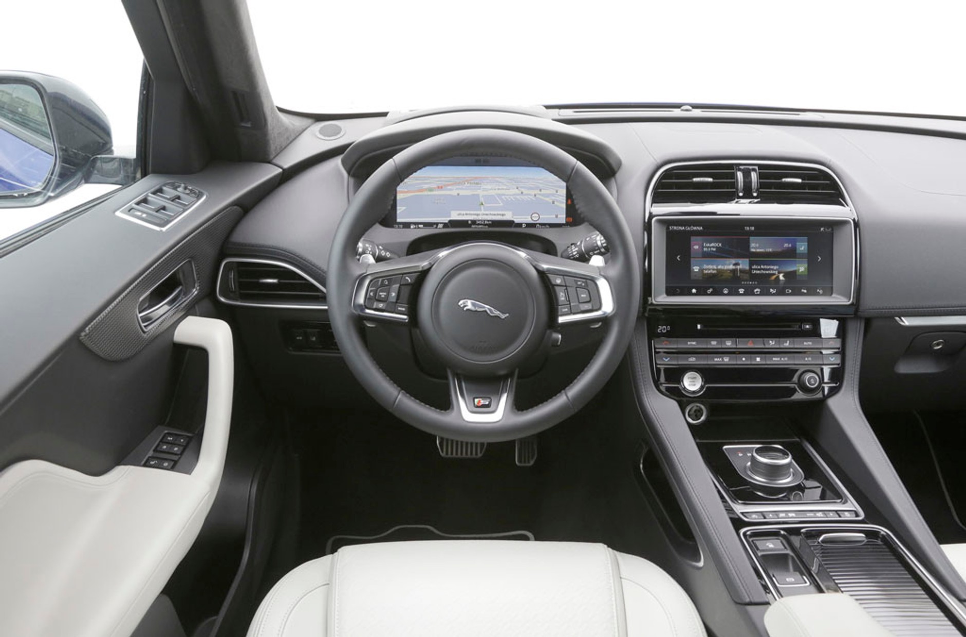 Jaguar F-Pace 3.0 TDV6 AWD - sportowy w każdym calu