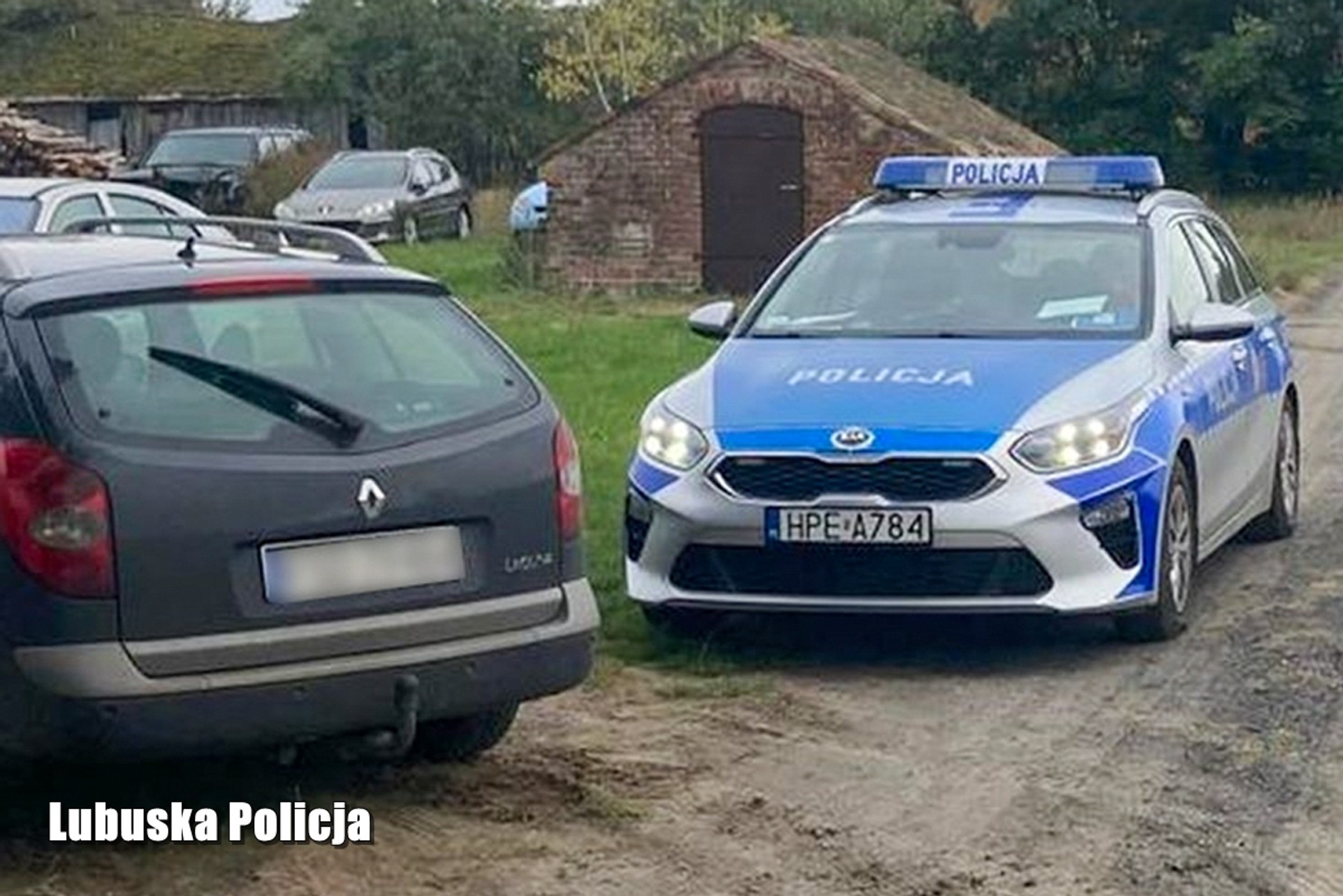 Uciekał przed policjantami. Myślał, że był pijany. Nie był, ale nie miał prawa jazdy